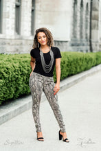 Load image into Gallery viewer, The Erika